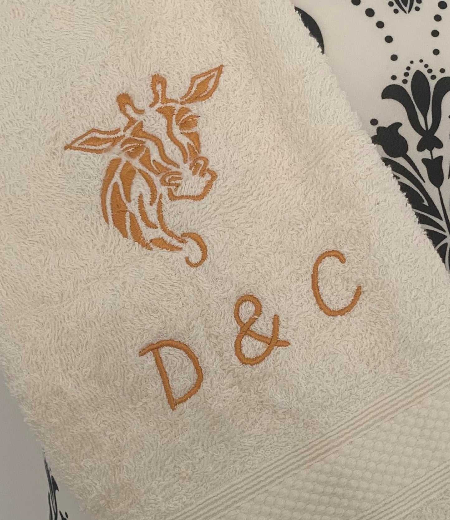 Giraffe Head - Baby Bubble Blanket - Personalised - Cool Beans Embroidery & Personalisation