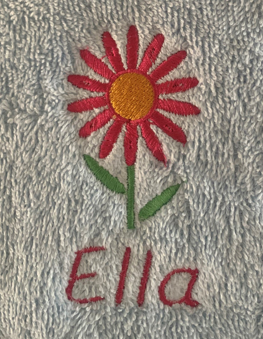 Daisy - Kids Large Plush Blanket - Personalised - Cool Beans Embroidery & Personalisation